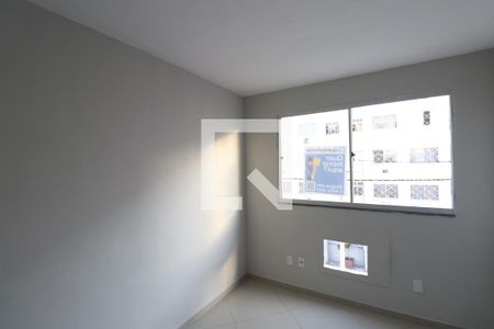 Quarto 1 de apartamento para alugar com 3 quartos, 70m² em Galo Branco, São Gonçalo
