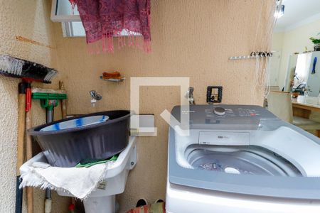 Casa de condomínio à venda com 100m², 3 quartos e 2 vagasChurrasqueira e Área de Serviço