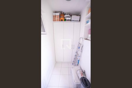 Apartamento à venda com 64m², 3 quartos e 1 vagaÁrea de Serviço