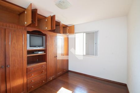 Quarto 1 de apartamento para alugar com 2 quartos, 75m² em Vila Mazzei, São Paulo