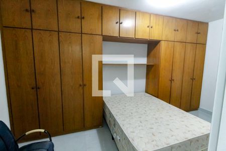 Quarto 1 - Armários de apartamento para alugar com 2 quartos, 72m² em Chácara Agrindus, Taboão da Serra