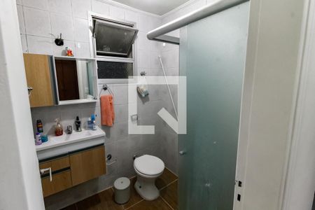 Banheiro de apartamento à venda com 2 quartos, 72m² em Chácara Agrindus, Taboão da Serra