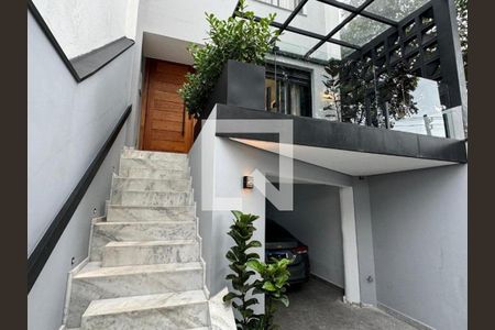 Casa à venda com 151m², 2 quartos e 3 vagas Casa à venda com 151m², 2 quartos e 3 vagasFoto 01