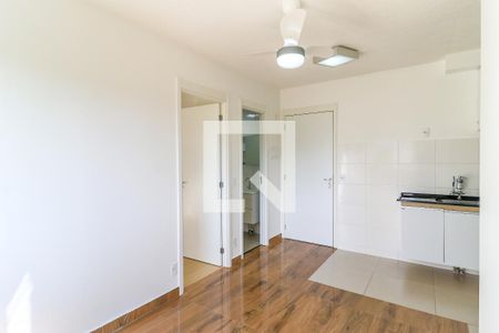 Sala de apartamento para alugar com 2 quartos, 33m² em Santo Amaro, São Paulo