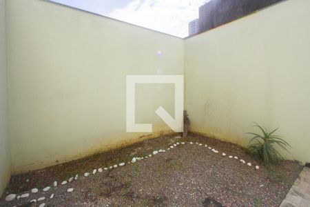 Quintal de casa para alugar com 3 quartos, 186m² em Jardim Iracema, São Paulo