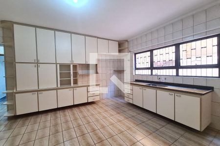 Casa para alugar com 191m², 3 quartos e 2 vagasCozinha