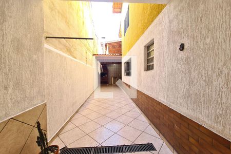 Casa para alugar com 191m², 3 quartos e 2 vagasCorredor