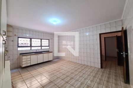 Casa para alugar com 191m², 3 quartos e 2 vagasCozinha