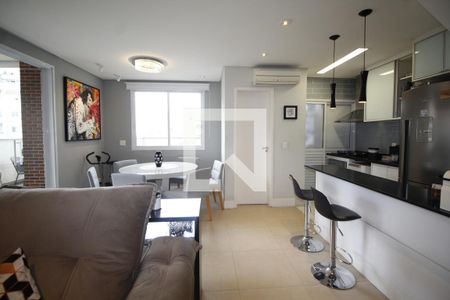 Sala/Cozinha de apartamento à venda com 3 quartos, 105m² em Santa Teresinha, São Paulo