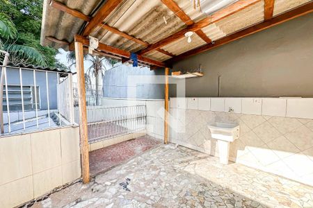 Casa para alugar com 60m², 1 quarto e sem vagaÁrea de Serviço