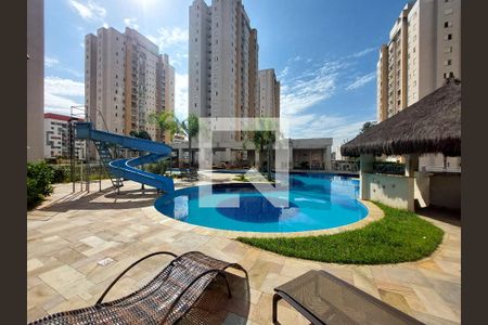 Apartamento à venda com 72m², 3 quartos e 2 vagas Apartamento à venda com 72m², 3 quartos e 2 vagasPiscina