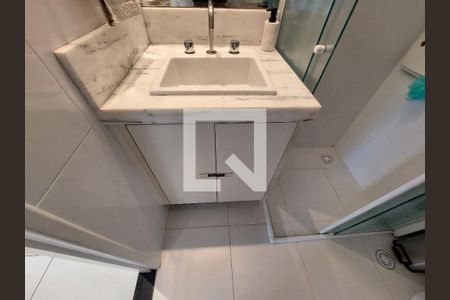 Apartamento à venda com 72m², 3 quartos e 2 vagas Apartamento à venda com 72m², 3 quartos e 2 vagasBanheiro 2