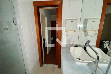 Apartamento para alugar com 80m², 2 quartos e sem vagaBanheiro