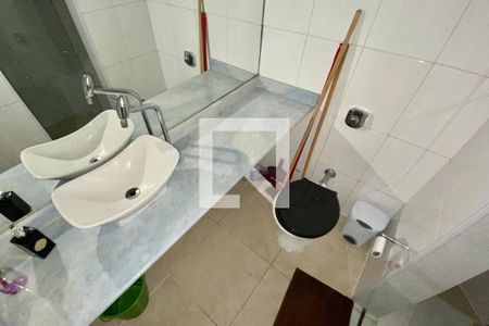 Apartamento para alugar com 80m², 2 quartos e sem vagaBanheiro