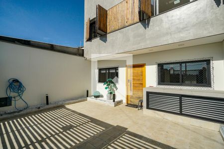 Garagem de casa à venda com 2 quartos, 140m² em Vila Carrão, São Paulo