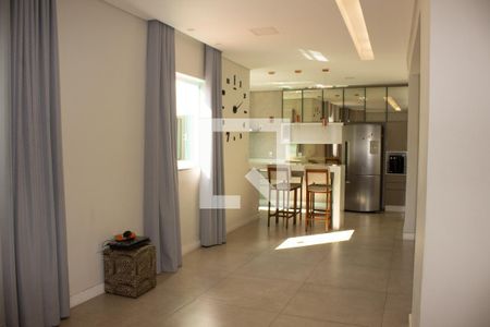 Sala de casa para alugar com 2 quartos, 360m² em Piraguara, Contagem