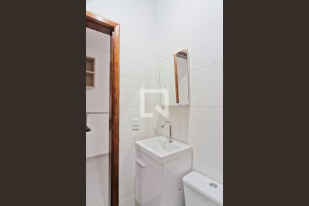 Casa para alugar com 30m², 1 quarto e sem vagaBanheiro