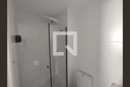 Banheiro de apartamento para alugar com 1 quarto, 26m² em Bom Retiro, São Paulo