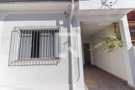 Casa à venda com 154m², 4 quartos e 1 vagaFachada