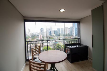 Studio para alugar com 33m², 1 quarto e sem vaga Studio para alugar com 33m², 1 quarto e sem vagaVaranda