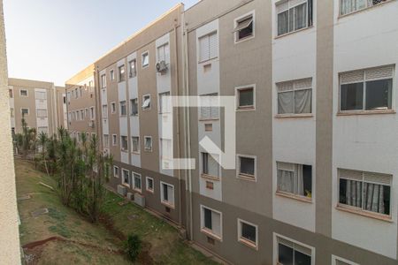 Apartamento para alugar com 42m², 2 quartos e 1 vagaVista - Cozinha e Área de Serviço