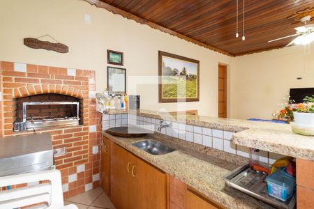 Casa à venda com 230m², 3 quartos e 3 vagas Casa à venda com 230m², 3 quartos e 3 vagasChurrasqueira