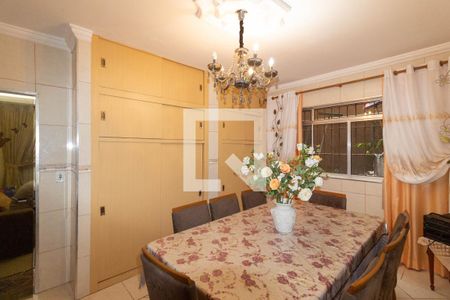 Casa à venda com 230m², 3 quartos e 3 vagas Casa à venda com 230m², 3 quartos e 3 vagasSala de Jantar