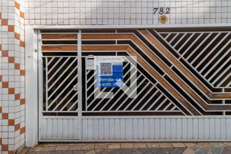 Casa à venda com 230m², 3 quartos e 3 vagas Casa à venda com 230m², 3 quartos e 3 vagasFachada com a Plaquinha Instalada