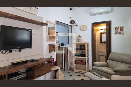 Sala de casa de condomínio para alugar com 2 quartos, 209m² em Vila Tupi, Praia Grande