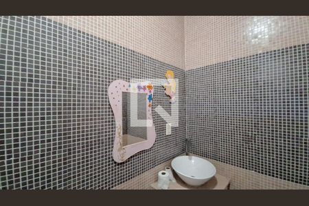Casa de condomínio para alugar com 209m², 2 quartos e 1 vaga Casa de condomínio para alugar com 209m², 2 quartos e 1 vagaBanheiro suíte 2