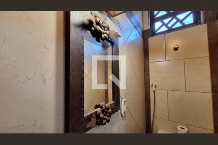 Casa de condomínio para alugar com 209m², 2 quartos e 1 vaga Casa de condomínio para alugar com 209m², 2 quartos e 1 vagaBanheiro Social