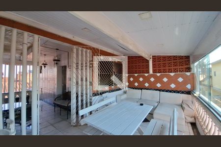 Casa de condomínio para alugar com 209m², 2 quartos e 1 vaga Casa de condomínio para alugar com 209m², 2 quartos e 1 vagaVaranda Área comum