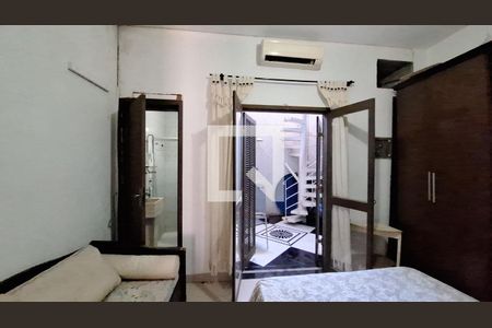 Suíte 1 de casa de condomínio para alugar com 2 quartos, 209m² em Vila Tupi, Praia Grande