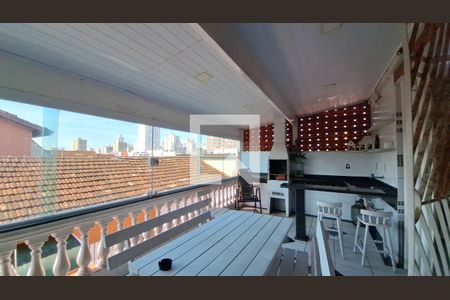 Casa de condomínio para alugar com 209m², 2 quartos e 1 vaga Casa de condomínio para alugar com 209m², 2 quartos e 1 vagaVaranda Área comum