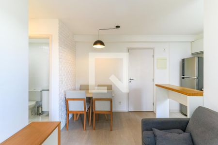 Sala de apartamento para alugar com 2 quartos, 48m² em Santo Amaro, São Paulo