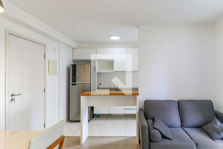 Sala de apartamento para alugar com 2 quartos, 48m² em Santo Amaro, São Paulo