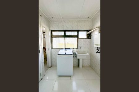 Apartamento para alugar com 140m², 3 quartos e 3 vagas Apartamento para alugar com 140m², 3 quartos e 3 vagasÁrea de Serviço
