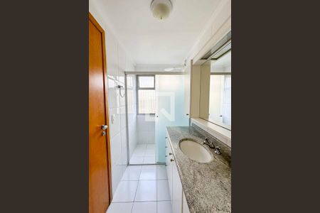 Apartamento para alugar com 140m², 3 quartos e 3 vagas Apartamento para alugar com 140m², 3 quartos e 3 vagasBanheiro da Suíte 2