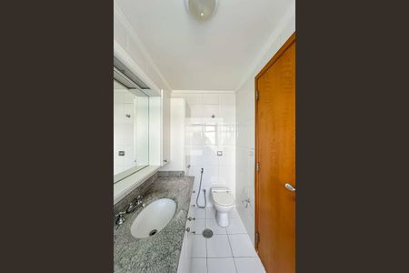 Apartamento para alugar com 140m², 3 quartos e 3 vagas Apartamento para alugar com 140m², 3 quartos e 3 vagasBanheiro da Suíte 2