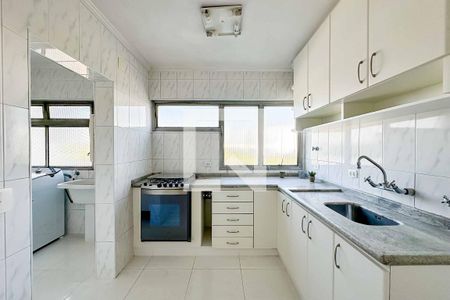 Apartamento para alugar com 140m², 3 quartos e 3 vagas Apartamento para alugar com 140m², 3 quartos e 3 vagasCozinha