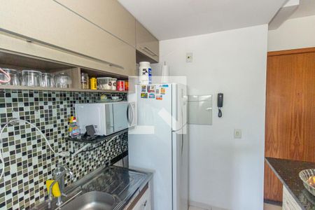 Apartamento à venda com 48m², 2 quartos e 1 vaga Apartamento à venda com 48m², 2 quartos e 1 vagaCozinha e Área de Serviço