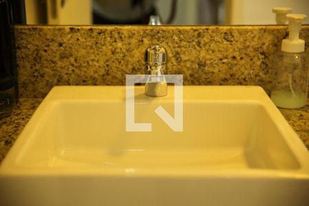 Apartamento à venda com 70m², 2 quartos e 2 vagasBanheiro Social