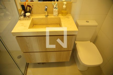 Apartamento à venda com 70m², 2 quartos e 2 vagasBanheiro da Suite