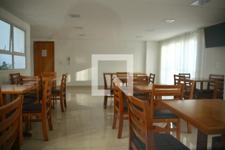 Apartamento à venda com 70m², 2 quartos e 2 vagasÁrea comum - Salão de festas