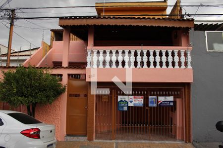 Casa à venda com 170m², 4 quartos e 1 vagaFachada