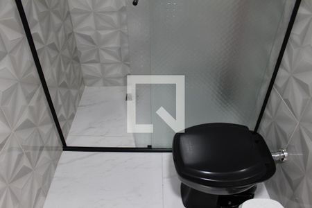 Casa à venda com 170m², 4 quartos e 1 vagaBanheiro