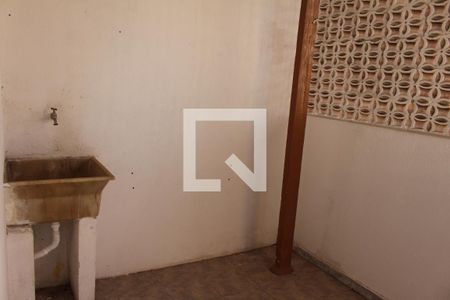 Casa à venda com 170m², 4 quartos e 1 vagaÁrea de serviço