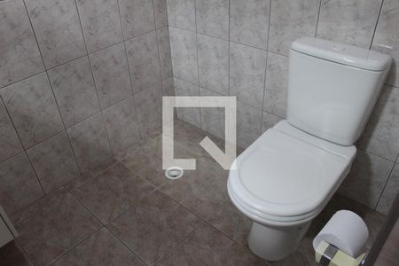 Casa à venda com 170m², 4 quartos e 1 vagaBanheiro