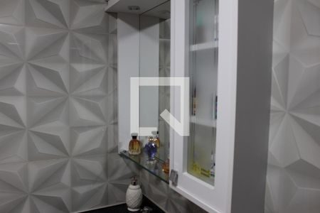 Casa à venda com 170m², 4 quartos e 1 vagaBanheiro