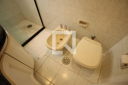 Apartamento à venda com 220m², 4 quartos e 4 vagasBanheiro